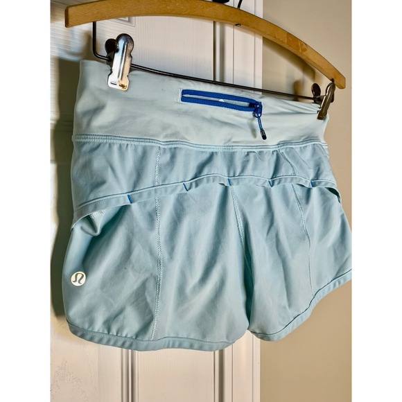 Lululemon Speed Up Mid-Rise Shorts in the color "Blue Chill Size 2, Inseam 2.5" - Picture 1 of 6